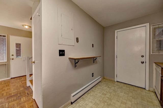 65 West Walk 65, West Haven, CT 06516