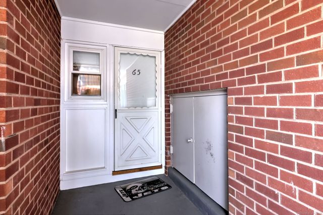 65 West Walk 65, West Haven, CT 06516