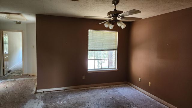 4756 Oakmont Court, League City, TX 77573