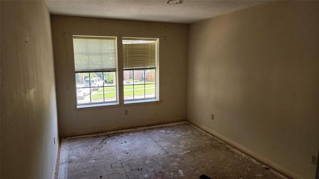 4756 Oakmont Court, League City, TX 77573