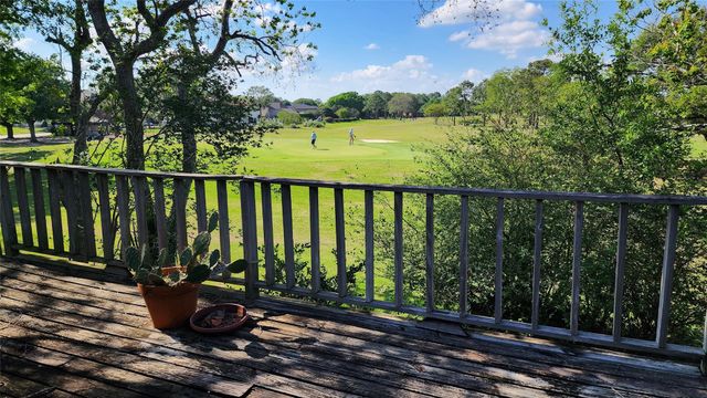 4756 Oakmont Court, League City, TX 77573