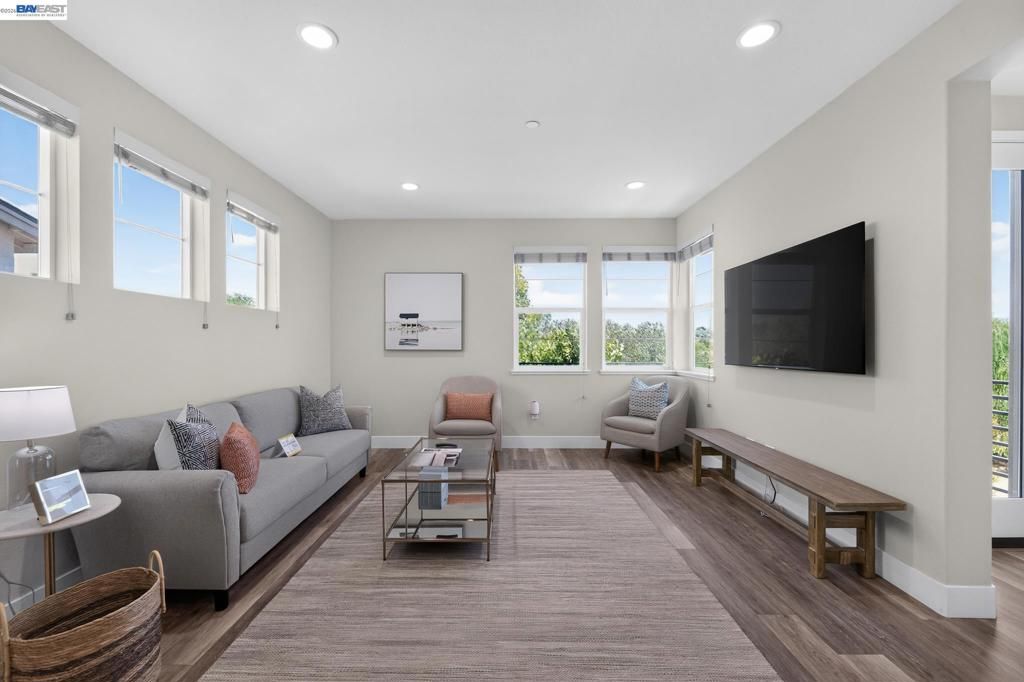 Image 10 of property listing at 4359 Mono Vista St, Dublin, CA 94568