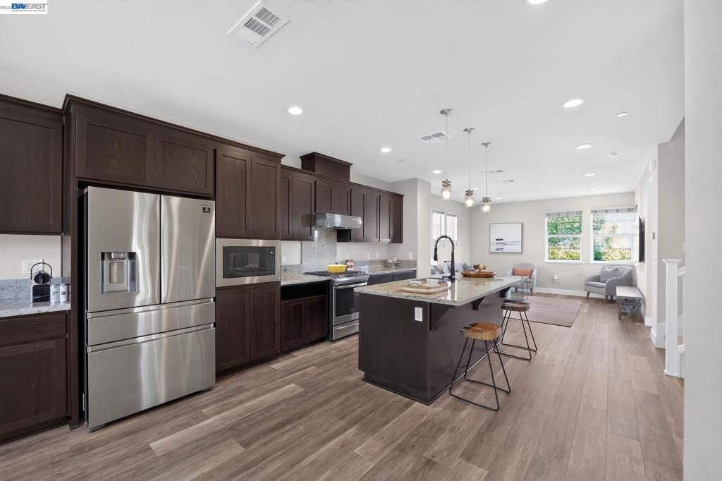Image 14 of property listing at 4359 Mono Vista St, Dublin, CA 94568