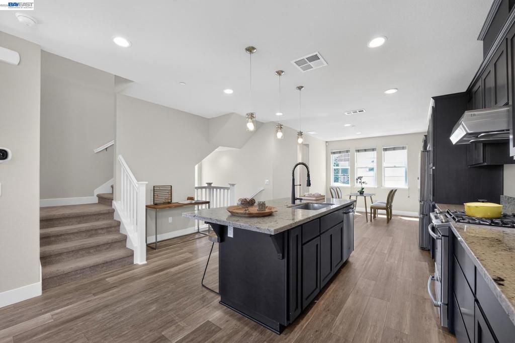 Image 20 of property listing at 4359 Mono Vista St, Dublin, CA 94568