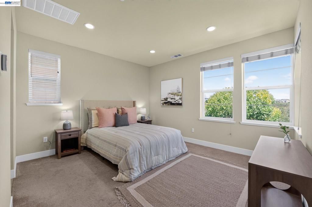 Image 23 of property listing at 4359 Mono Vista St, Dublin, CA 94568