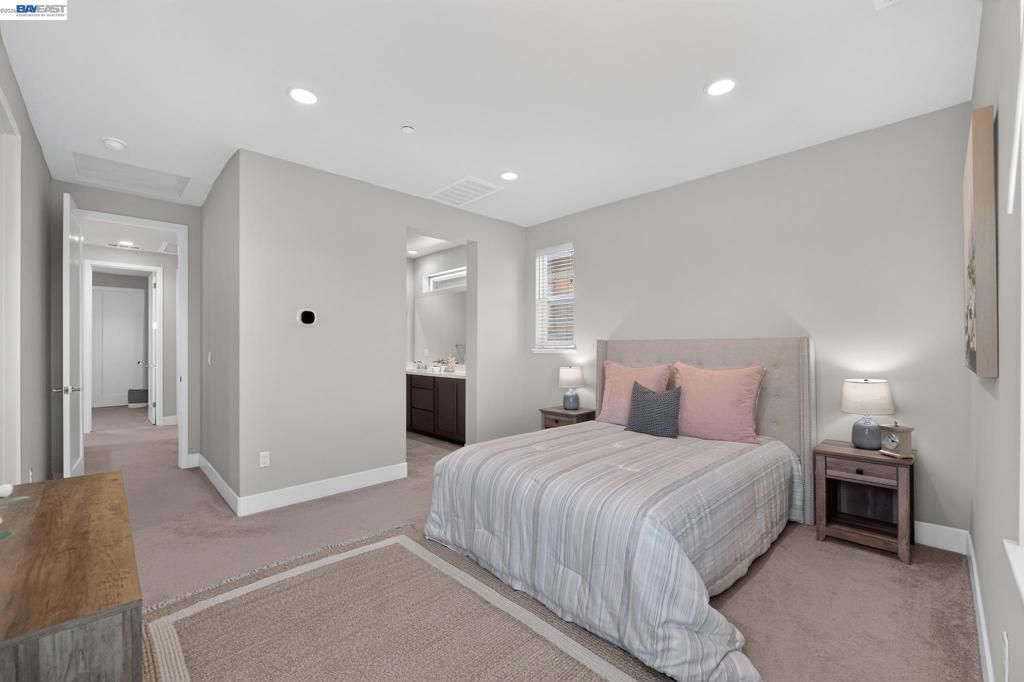 Image 25 of property listing at 4359 Mono Vista St, Dublin, CA 94568