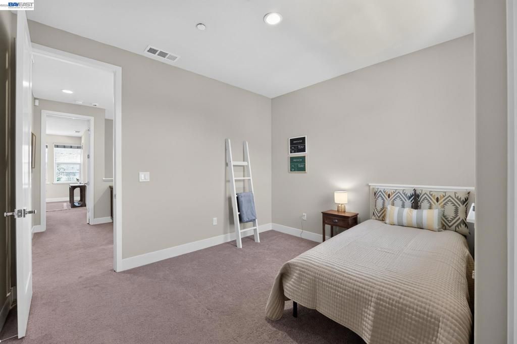 Image 27 of property listing at 4359 Mono Vista St, Dublin, CA 94568