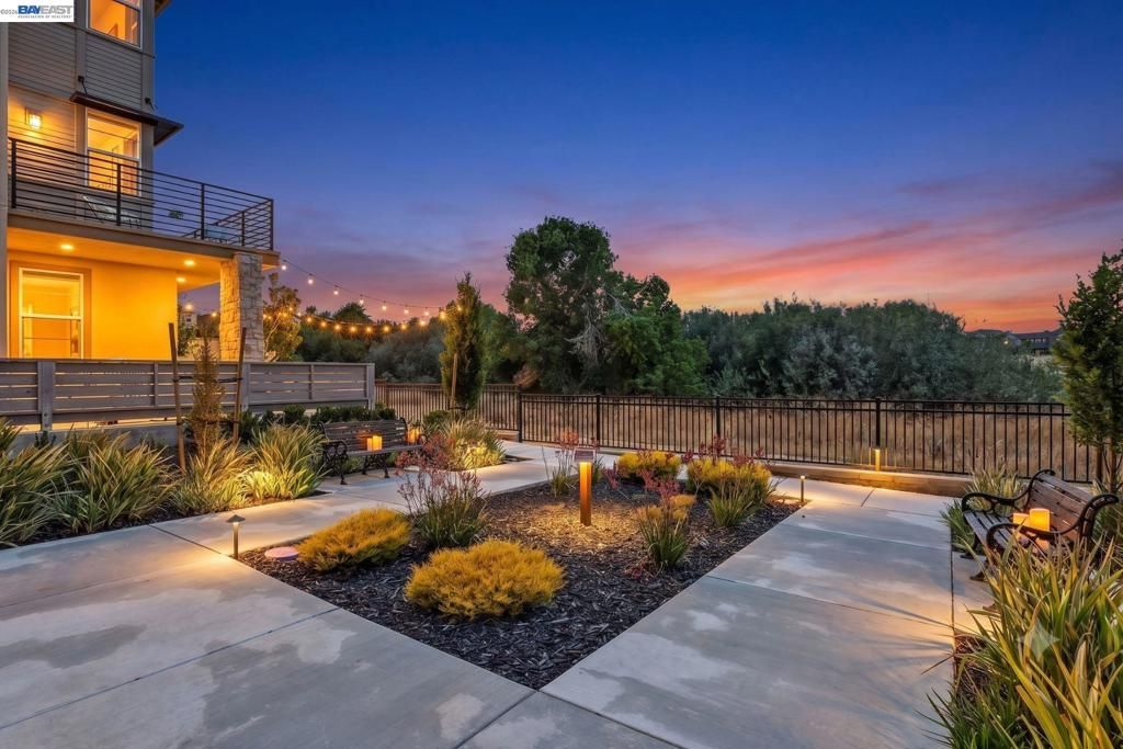 Image 38 of property listing at 4359 Mono Vista St, Dublin, CA 94568