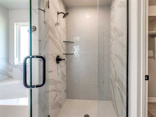 7712 Three Woods Lane, Yukon, OK 73099