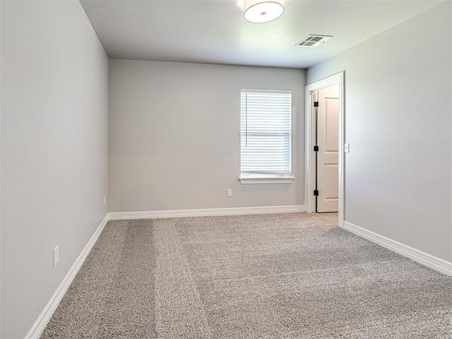 7712 Three Woods Lane, Yukon, OK 73099