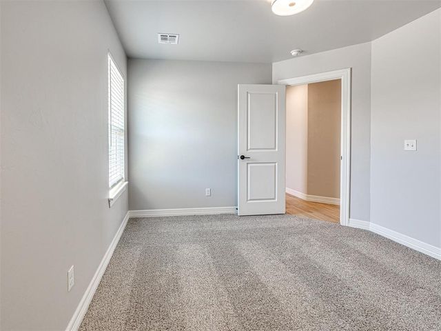 7712 Three Woods Lane, Yukon, OK 73099