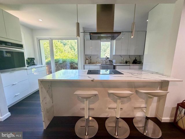 274 W CHELSEA CIR, Newtown Square, PA 19073