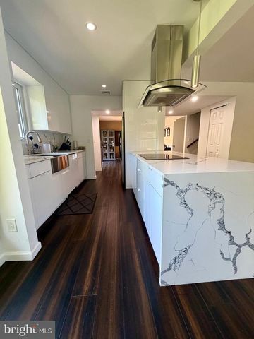 274 W CHELSEA CIR, Newtown Square, PA 19073