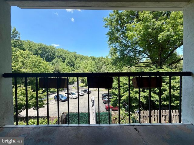 274 W CHELSEA CIR, Newtown Square, PA 19073