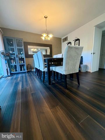 274 W CHELSEA CIR, Newtown Square, PA 19073