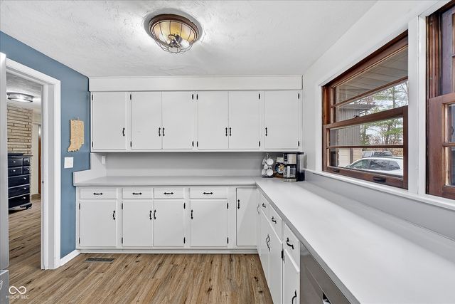 112 W 60th Street, Anderson, IN 46013