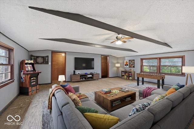 112 W 60th Street, Anderson, IN 46013