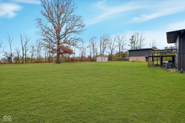 112 W 60th Street, Anderson, IN 46013