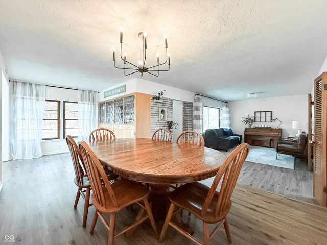 112 W 60th Street, Anderson, IN 46013
