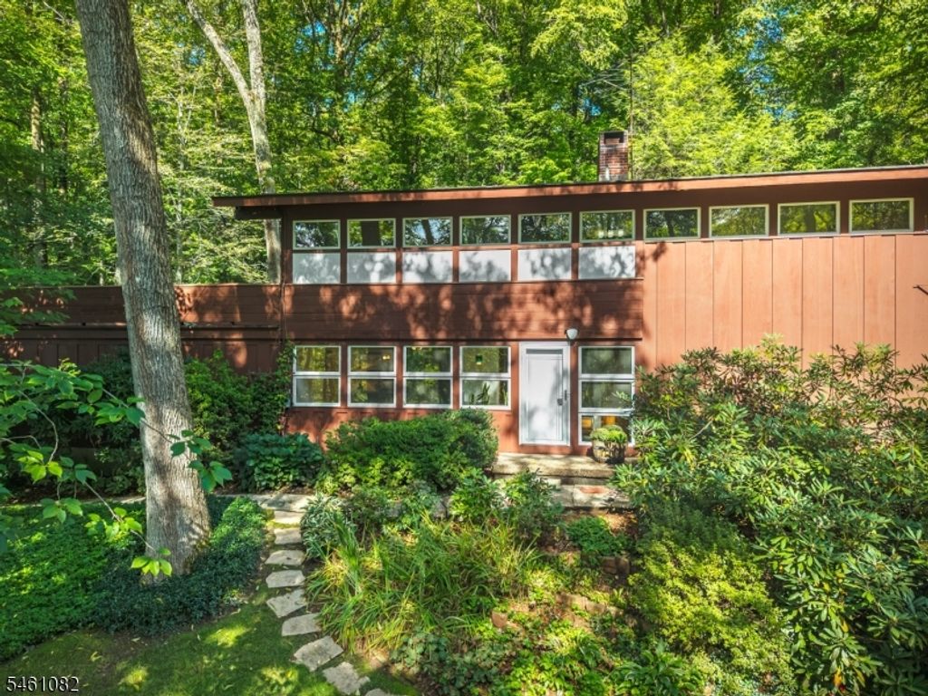 17 Brook Dr, Chester Twp., NJ 07930 — exterior