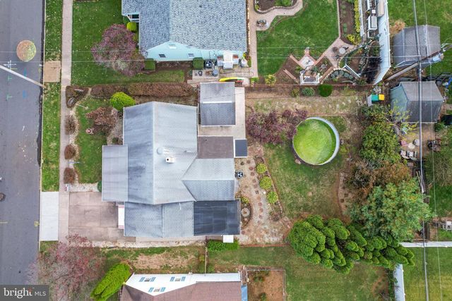 330 CHARLES RD, Mechanicsburg, PA 17050