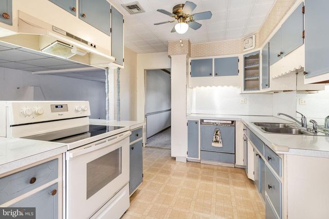330 CHARLES RD, Mechanicsburg, PA 17050