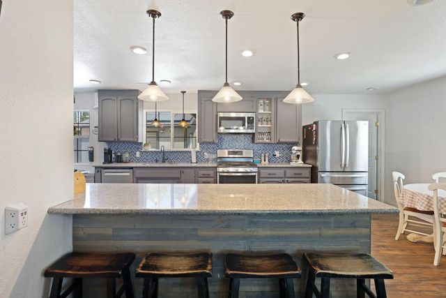 2140 Sutro Ave, Stockton, CA 95205