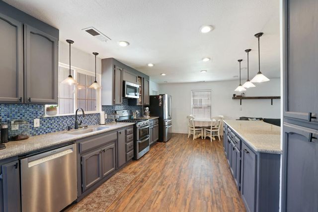 2140 Sutro Ave, Stockton, CA 95205