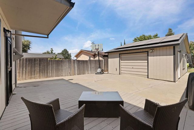 2140 Sutro Ave, Stockton, CA 95205