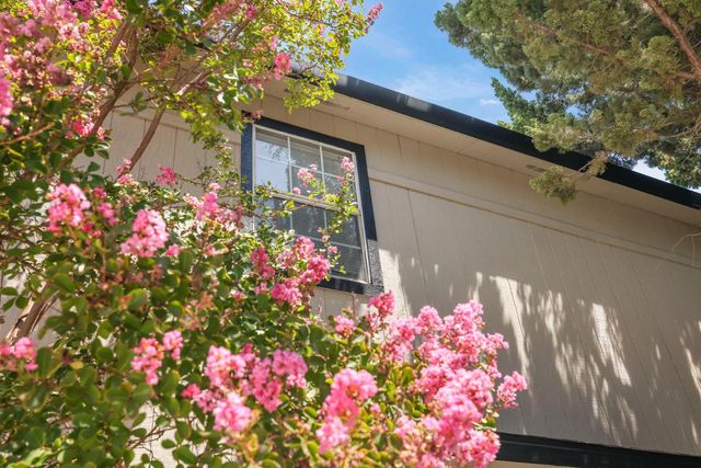 2140 Sutro Ave, Stockton, CA 95205