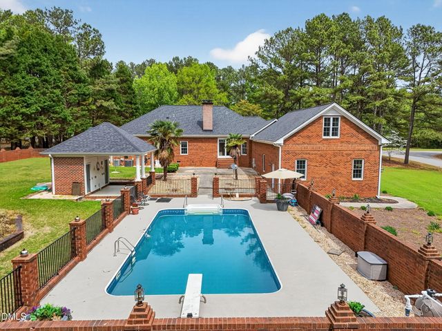 3400 Queen Ann Drive, Clayton, NC 27527