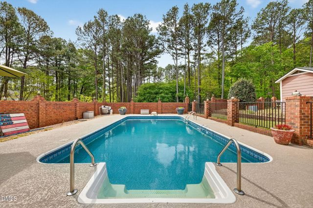 3400 Queen Ann Drive, Clayton, NC 27527