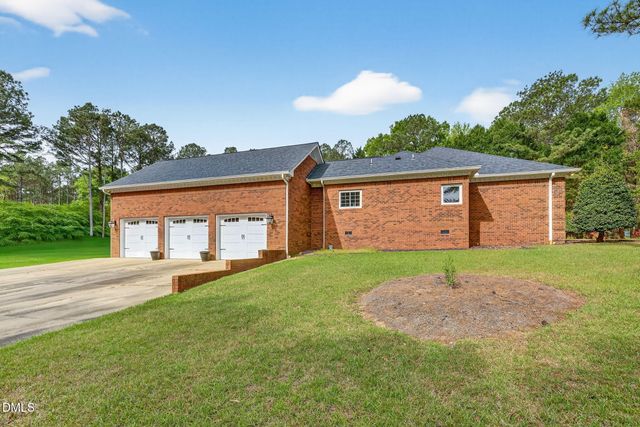 3400 Queen Ann Drive, Clayton, NC 27527