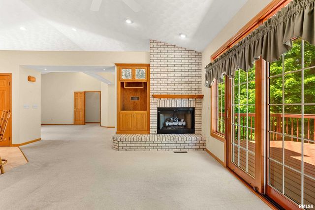 121 FAWN HAVEN Drive, East Peoria, IL 61611