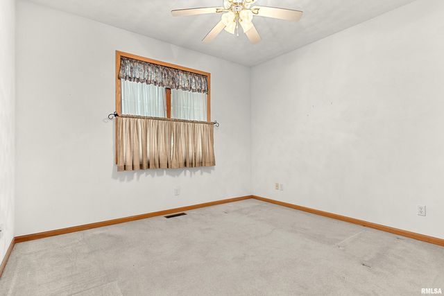 121 FAWN HAVEN Drive, East Peoria, IL 61611