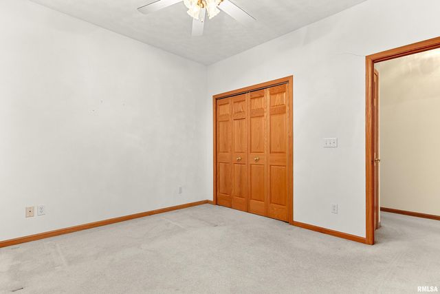 121 FAWN HAVEN Drive, East Peoria, IL 61611