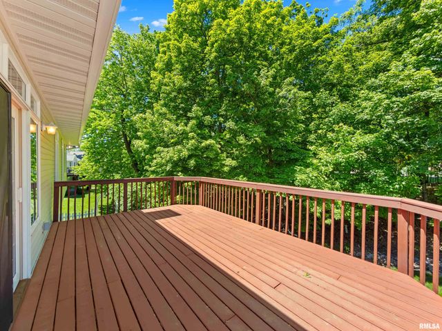 121 FAWN HAVEN Drive, East Peoria, IL 61611