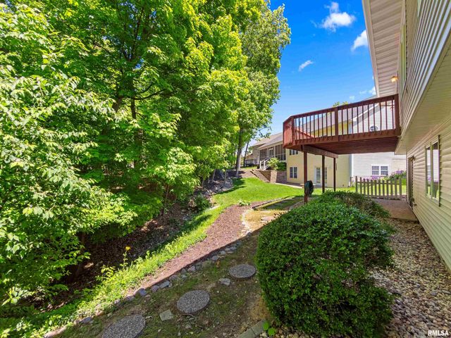 121 FAWN HAVEN Drive, East Peoria, IL 61611