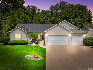 121 FAWN HAVEN Drive, East Peoria, IL 61611
