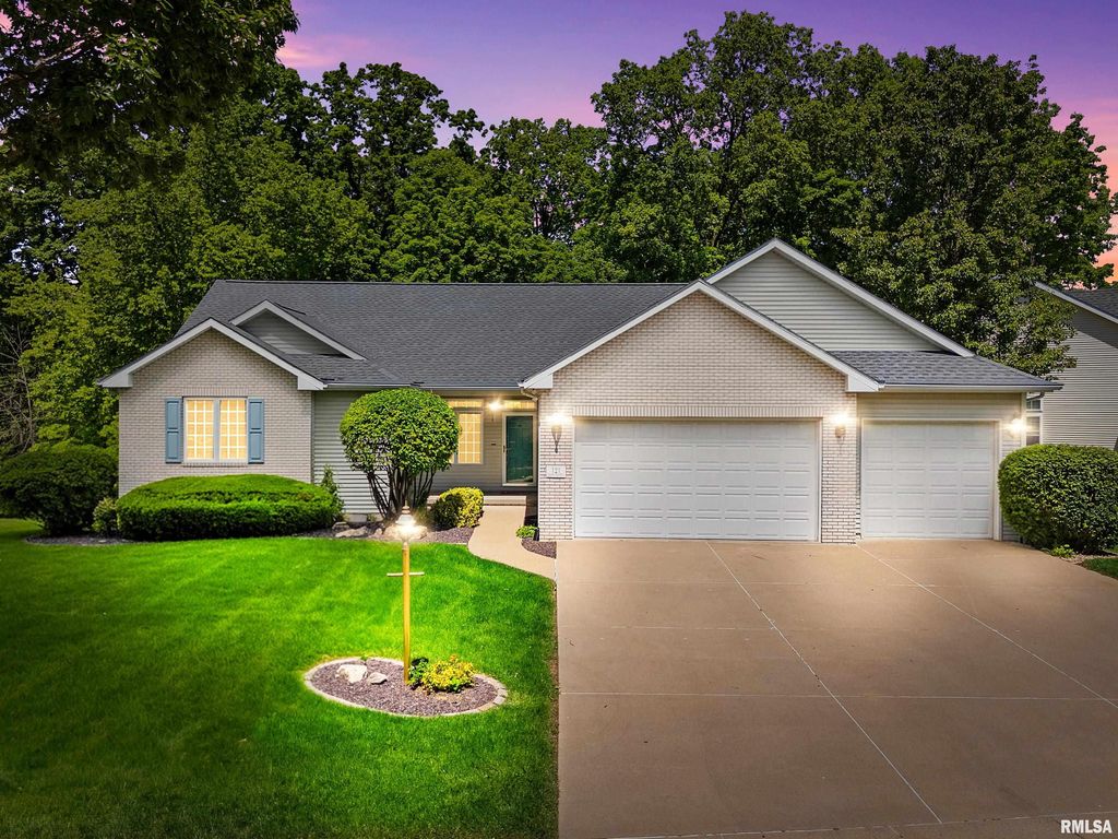 121 FAWN HAVEN Drive, East Peoria, IL 61611