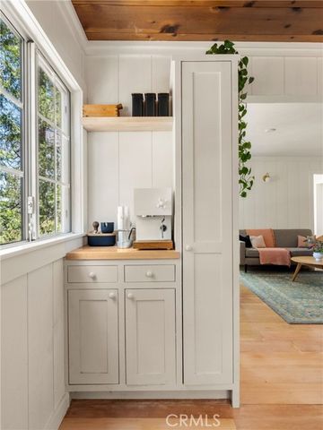 963 Chateau, Crestline, CA 92325