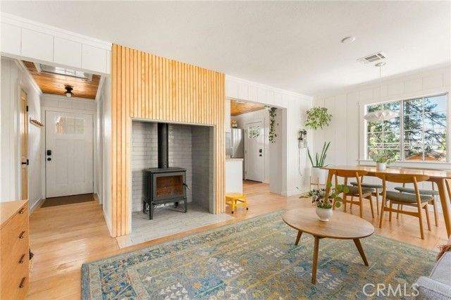 963 Chateau, Crestline, CA 92325