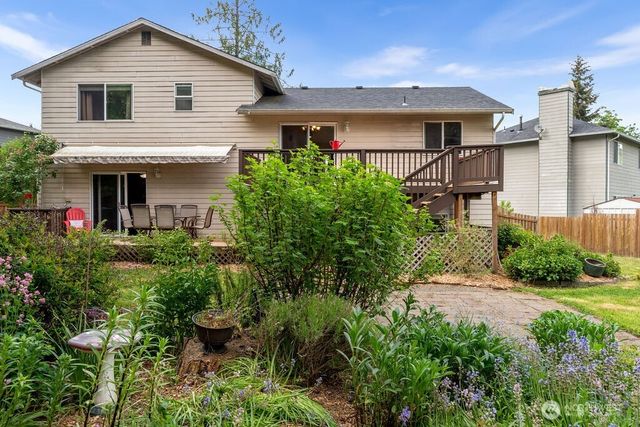 1565 Nordic Place, Poulsbo, WA 98370