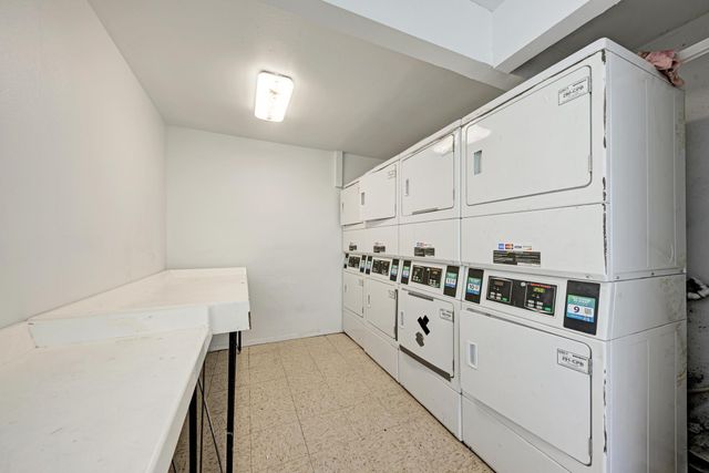 2124 Burton DR 136, Austin, TX 78741