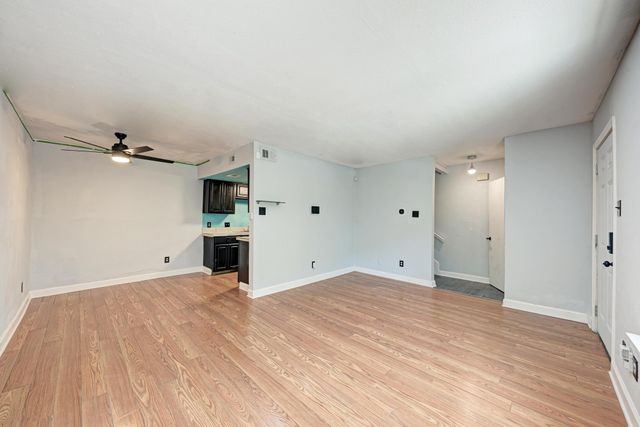 2124 Burton DR 136, Austin, TX 78741