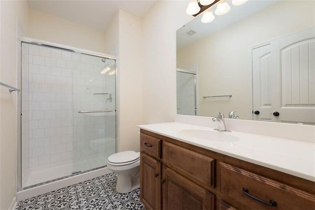 4906 NE 105th Street, Kansas City, MO 64156
