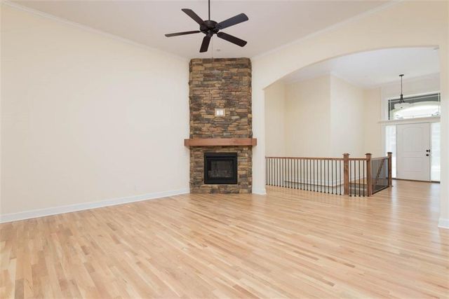 4906 NE 105th Street, Kansas City, MO 64156