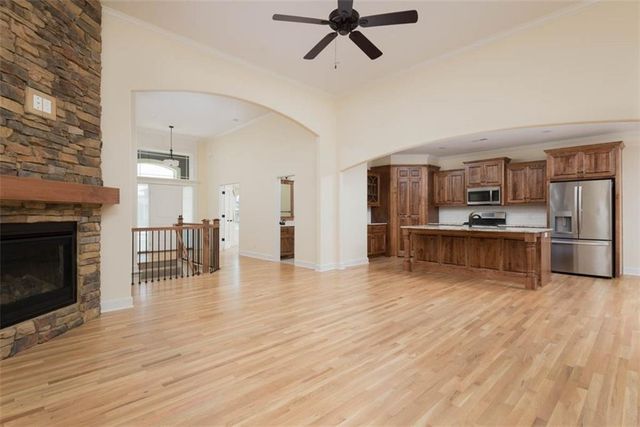 4906 NE 105th Street, Kansas City, MO 64156