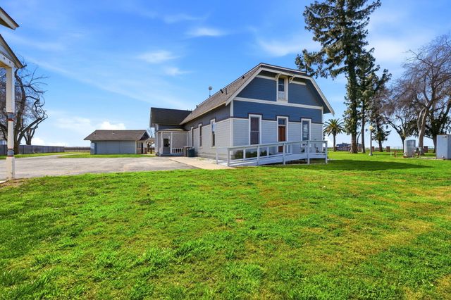 34854 Rd 124, Visalia, CA 93291