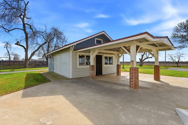 34854 Rd 124, Visalia, CA 93291